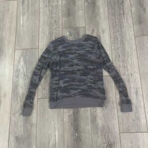 Lucky brand long sleeve camo sweatshirt